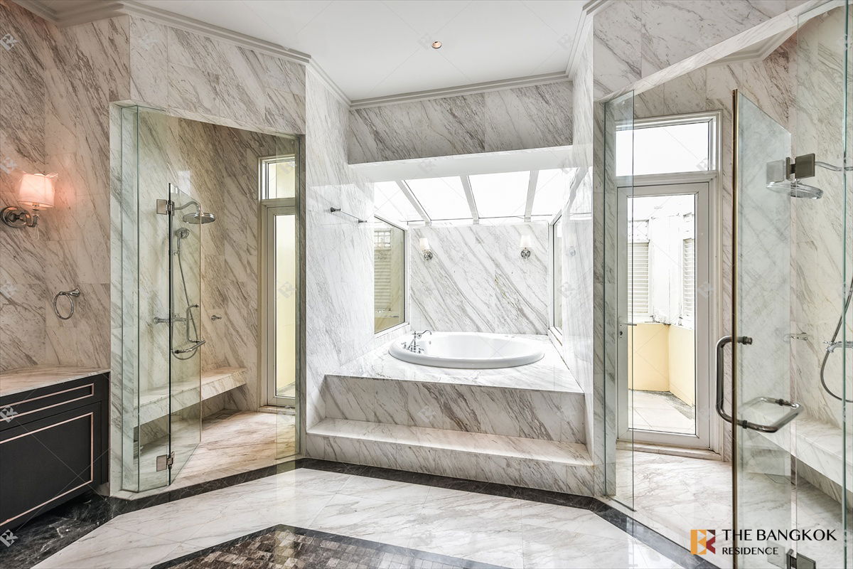 picture The Royal Residence Kaset-Nawamin combines the prosperity of the potential location. - 32/42