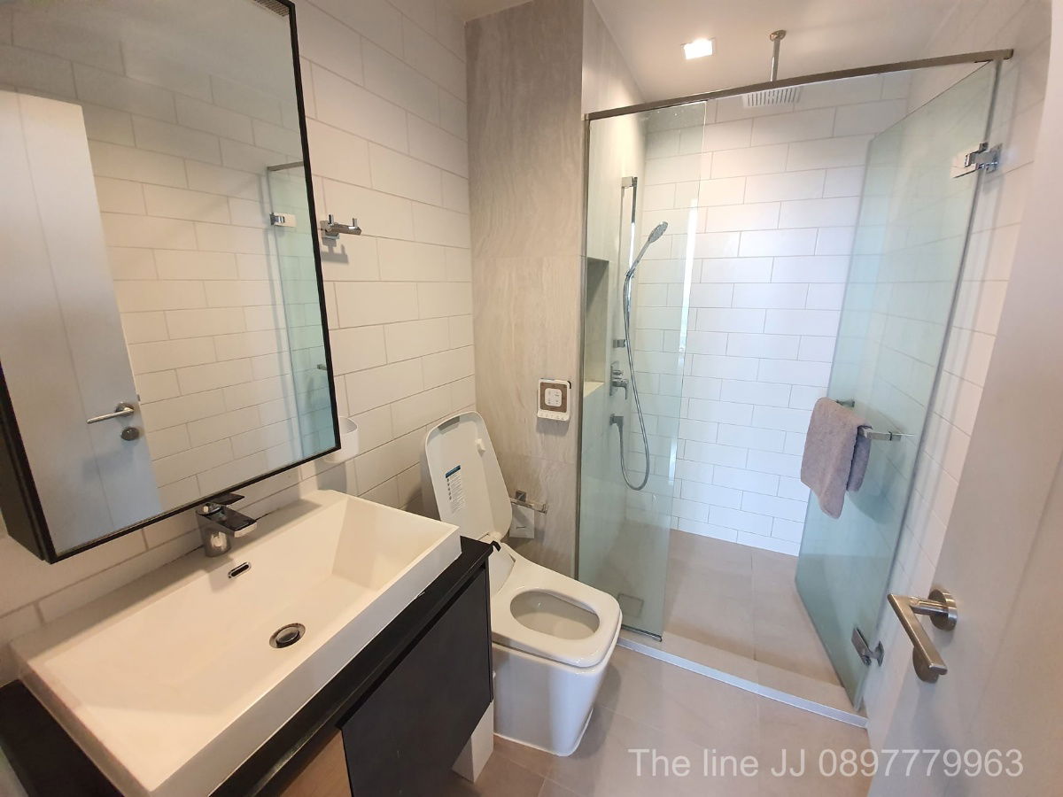 รูป 🔥 Rare Item ตัวจริง! The Line จตุจักร – ห้องมุมกระจกโค้ง วิวสวนจตุจักร + วิวสระ ครบที่สุดเท่าที่โครงการนี้จะให้ได้! - รูปที่ 8/13