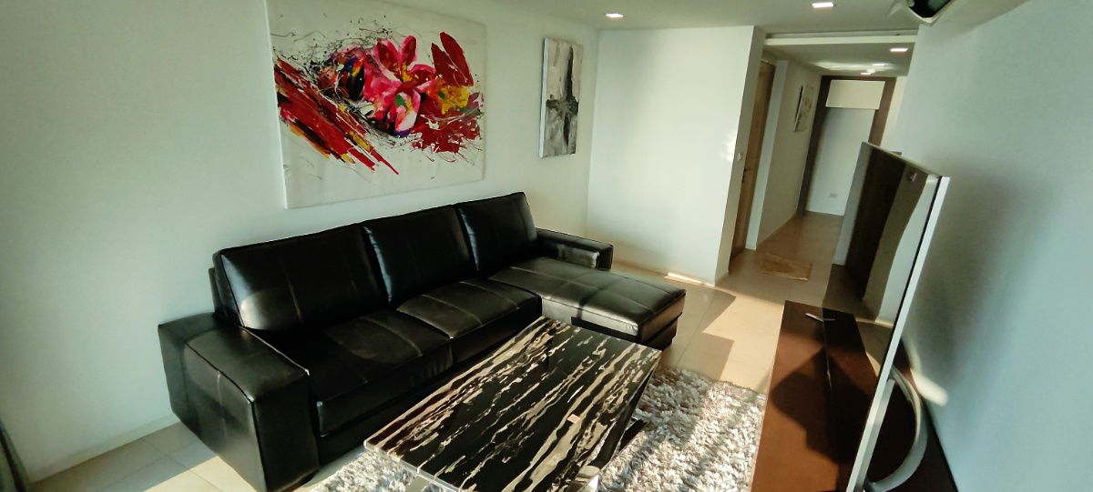 picture Beachfront Condo Pattaya for sale at Water's Edge, Sea View - 13/22