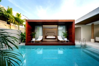 เช่าบ้านเดี่ยว วิทยาลัยเทคนิคสัตหีบ : พลูวิลล่า สไตล์ โมเดิร์น พัทยา - นาจอมเทียน