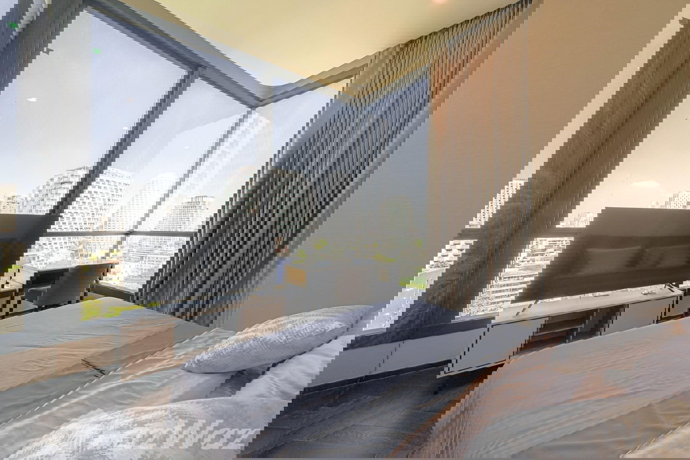 picture . 1970066 - 34/34