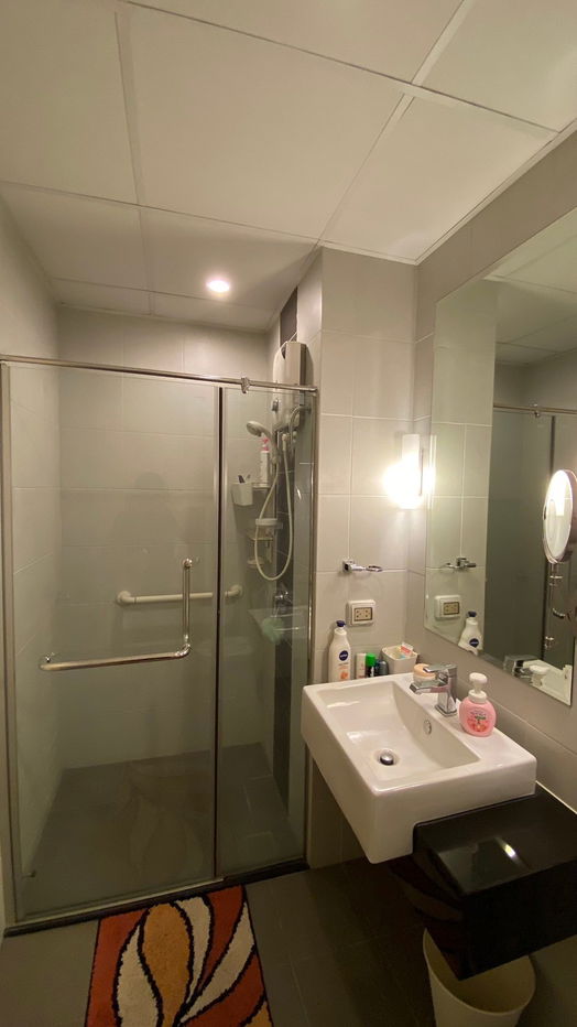 รูป 1-Bedroom, 46 sqm, fully furnished condo with pool view for rent. - รูปที่ 9/16