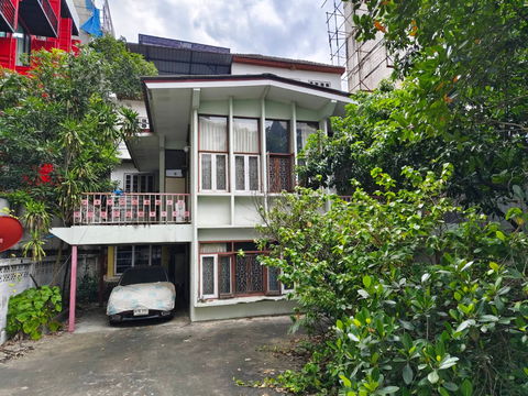 ที่ดินพร้อมสิ่งปลูกสร้าง89วา สุขุมวิท22 ซ.สายน้ำทิพย์3