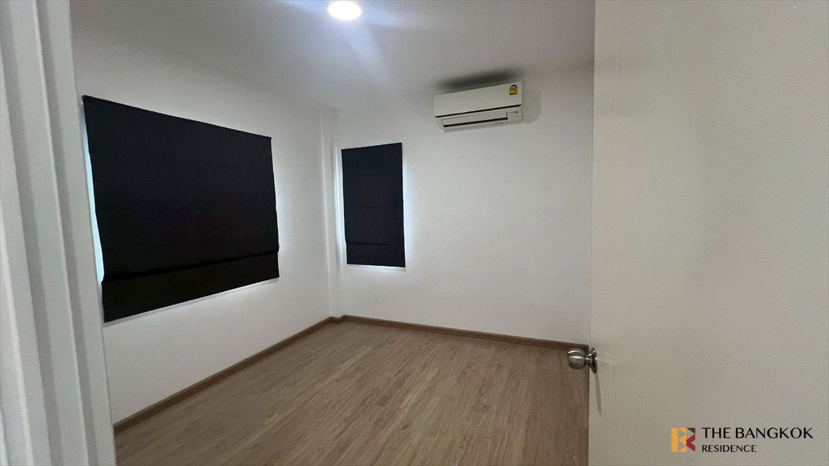 picture casa ville wongwaen-ramintra  condo in cbd, below market price - 4/10