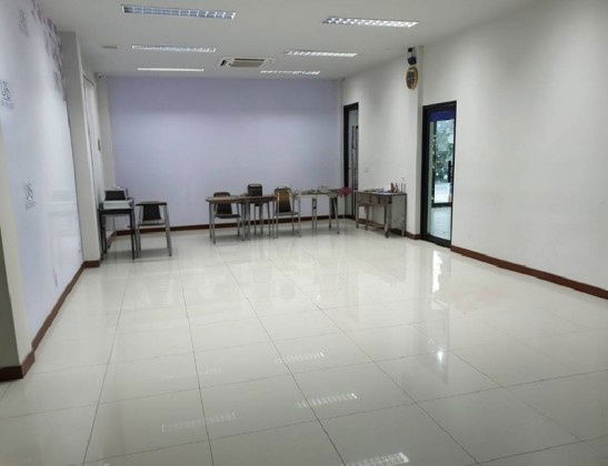 รูป ให้เช่า โฮมออฟฟิศ 4 ชั้น / พร้อมเฟอร์นิเจอร์สำนักงาน ซอยนวมินทร์ 36 / พื้นที่ 545 ตารางเมตร - รูปที่ 11/16