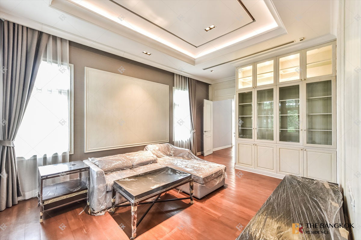 picture The Royal Residence Kaset-Nawamin combines the prosperity of the potential location. - 22/42