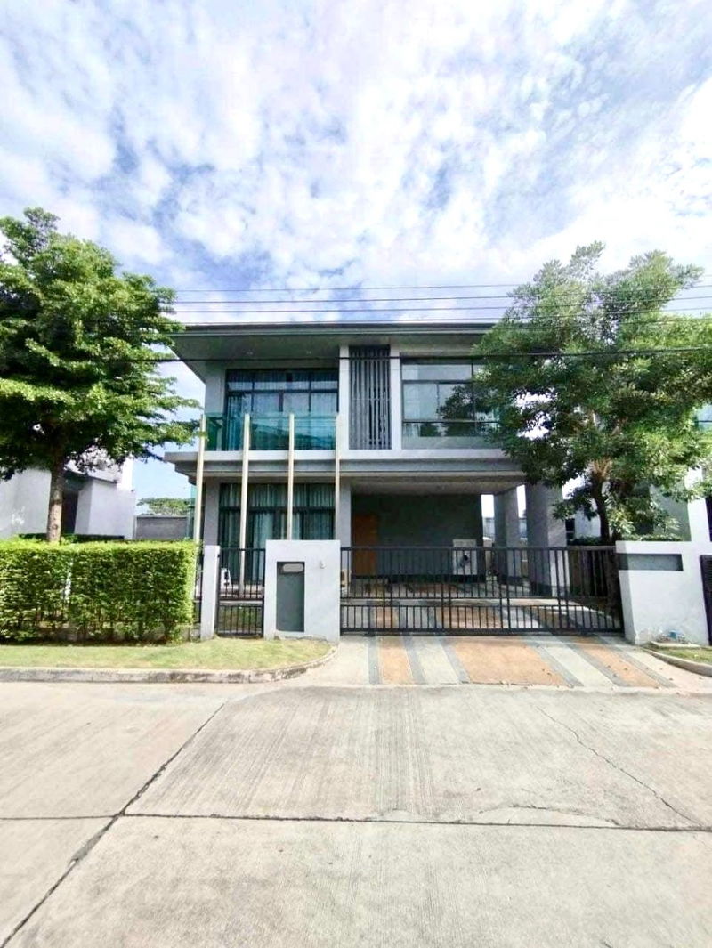 บ้านเดี่ยวให้เช่า : Single house for rent at Setthasiri Rama 9 Krungthep Kreetha (SPSAD3691)