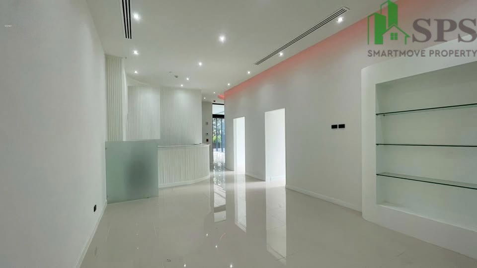 รูป Commercial Space for Rent in Sukhumvit 20 usable area 170 sqm ( SPSEVE1483 ) - รูปที่ 2/6