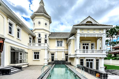 บ้านเดี่ยว เกษตร-นวมินทร์ : The Royal Residence Kaset-Nawamin ตั้งอยู่ท่ามกลางความสะดวกสบายของย่านเกษตรนวมินทร์