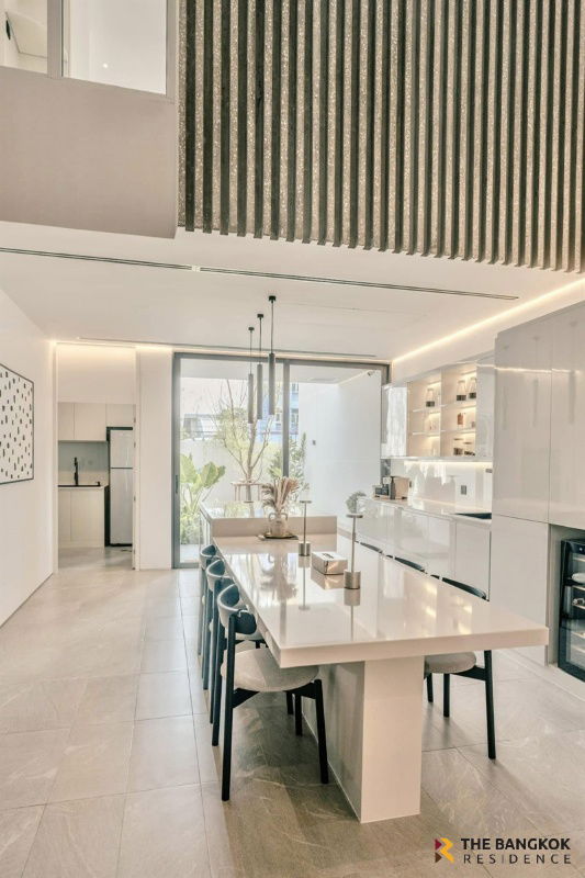 รูป  Rare Unit 💎 บ้านหรู 3 ชั้น พร้อมลิฟต์ ใกล้ Mega Bangna 💎 Luxury Home Office Residence!  - รูปที่ 10/15