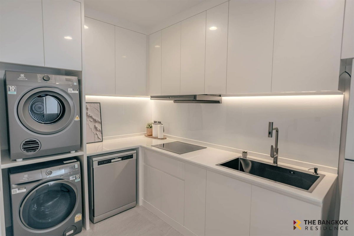 รูป  Rare Unit 💎 บ้านหรู 3 ชั้น พร้อมลิฟต์ ใกล้ Mega Bangna 💎 Luxury Home Office Residence!  - รูปที่ 13/15