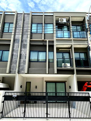 เช่าทาวน์โฮม เดอะ คริสตัล เอสบี : 🏠 ให้เช่าบ้าน : The Mirth Lite Rachaphruek-Rama 5 (เดอะ เมิร์ธ ไลท์ ราชพฤกษ์-พระราม 5)   รหัสทรัพย์ | 📌 LNP-H685 