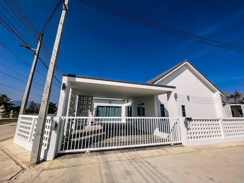 ให้เช่าบ้าน Pool Villa ชั้นเดียว 3 ห้องนอน 2 ห้องน้ำ 1 ห้องรับแขก 1 ห้องครัว