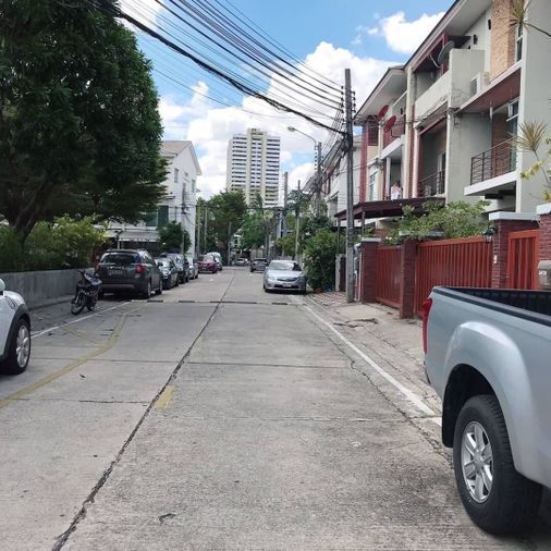 3-bed townhouse for sale, 185 sqm, 22.8 sq wah, Thanapat Haus Sathorn - Narathiwas