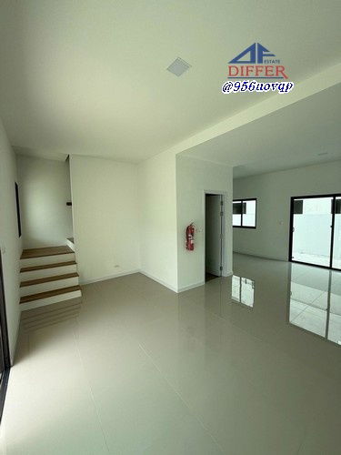 รูป svs299 ให้เช่า ทาวน์โฮม 2 ชั้น The Connect บางนา - ศรีวารี (1)    (บ้านเปล่า) บนถนนวัดศรีวารีน้อย ใกล้สนามบินสุวรรณภูมิ - รูปที่ 2/6