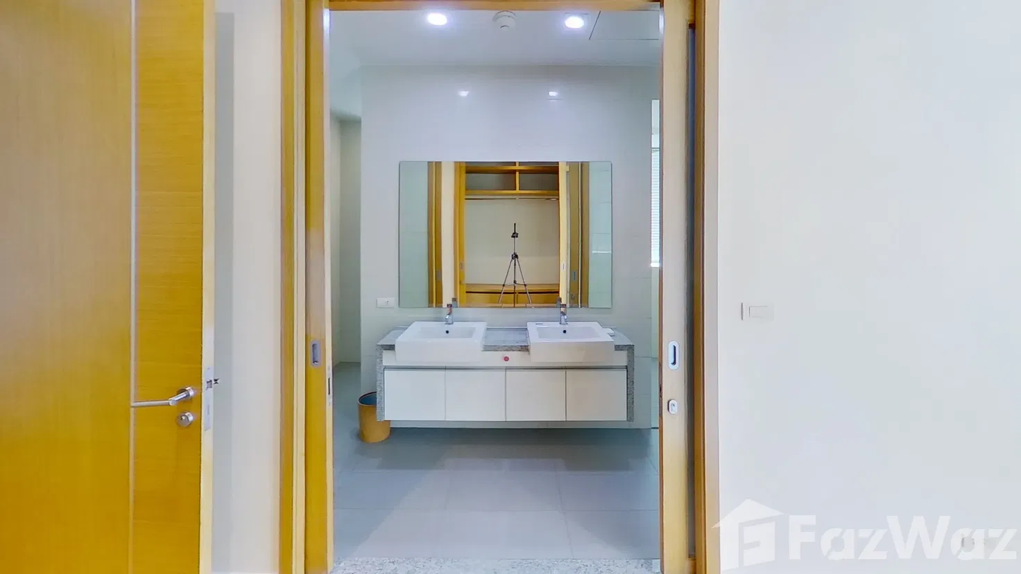 รูป คอนโดให้เช่า 3 ห้องนอน ในโครงการ มิลเลนเนียม เรสซิเดนซ์ 1098110 - รูปที่ 44/54