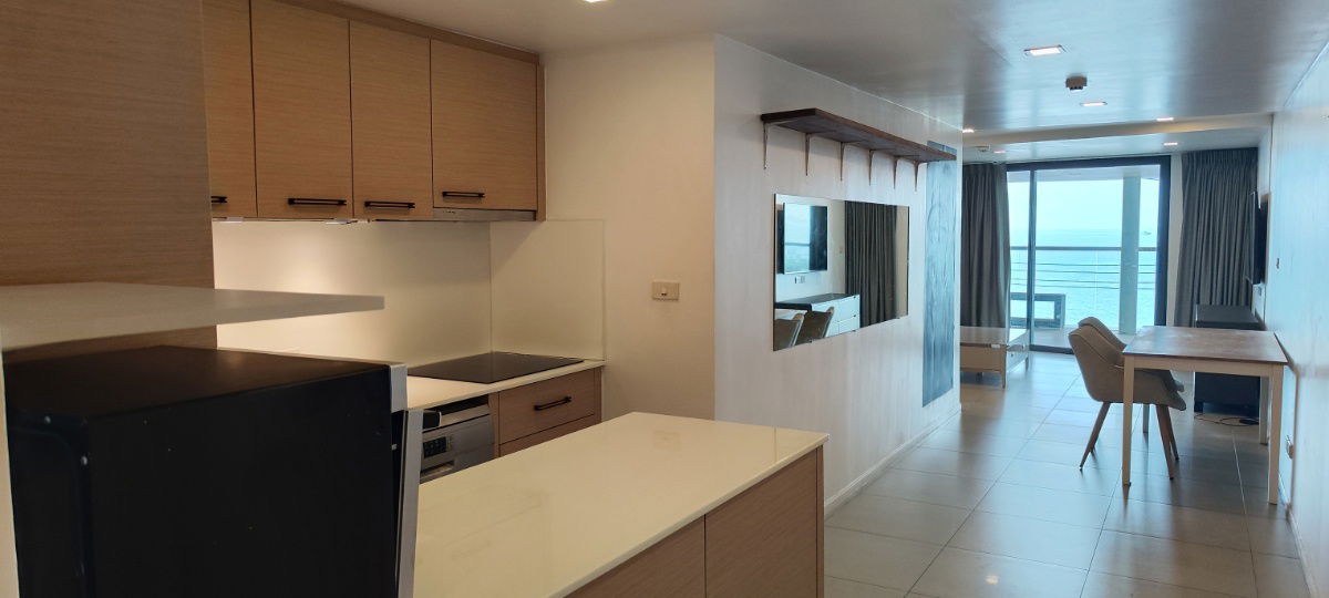 picture Beachfront Condo Pattaya for sale at Water's Edge, Sea View - 12/22