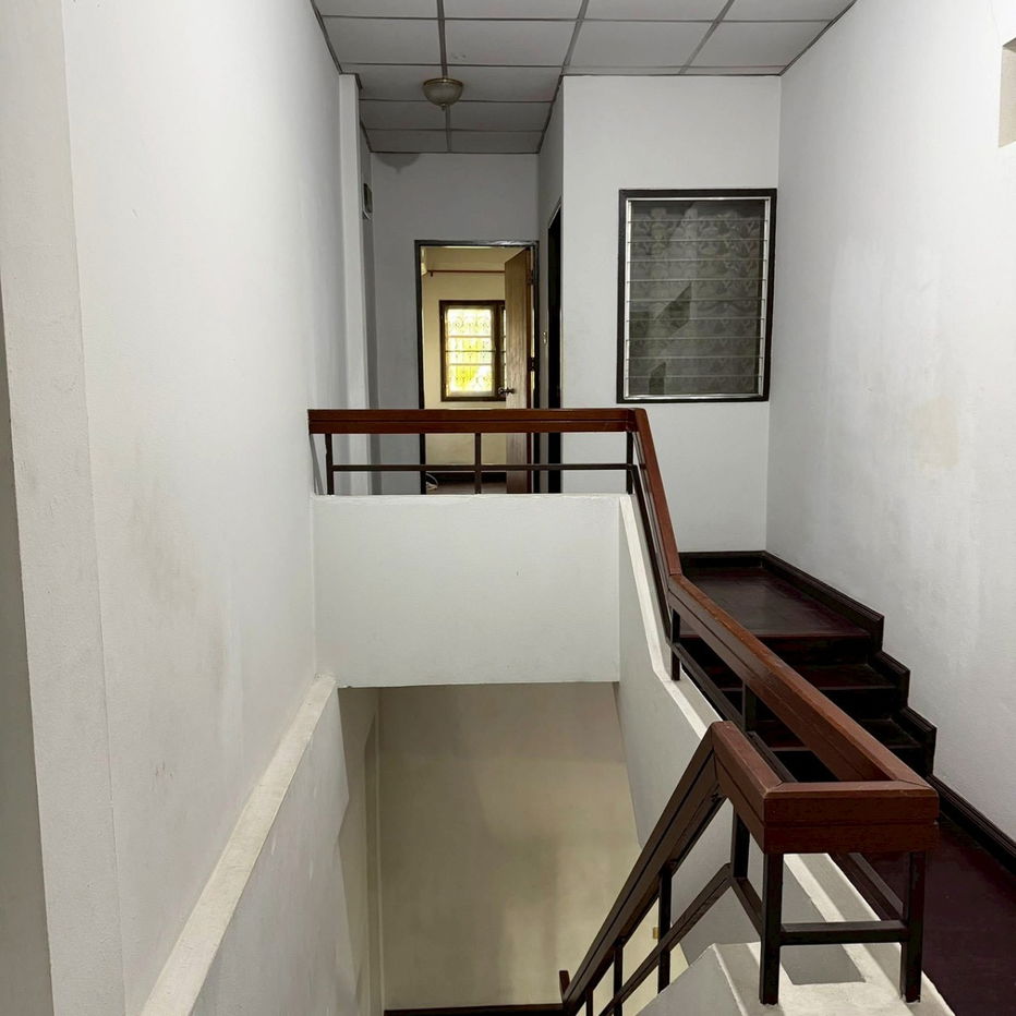 รูป 🏡 ขายและปล่อยให้เช่า ทาวน์เฮ้าส์ ชวนชื่น–พัฒนาการ (หลังริม มีสวนข้างบ้าน) 3 ห้องนอน 4 ห้องน้ำ บ้านสวยทำเลดี ใ - รูปที่ 9/10