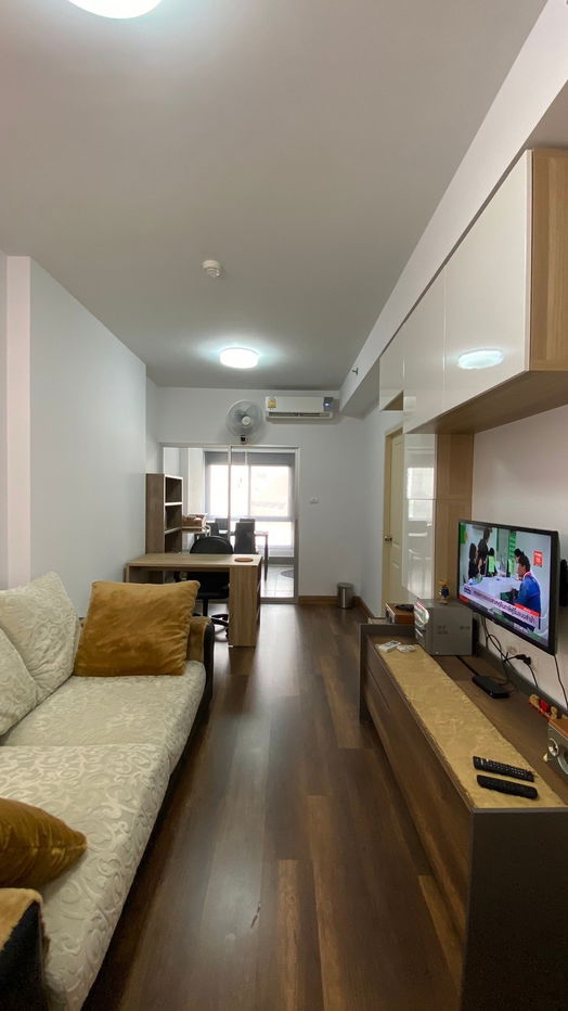 รูป 1-Bedroom, 46 sqm, fully furnished condo with pool view for rent. - รูปที่ 3/16