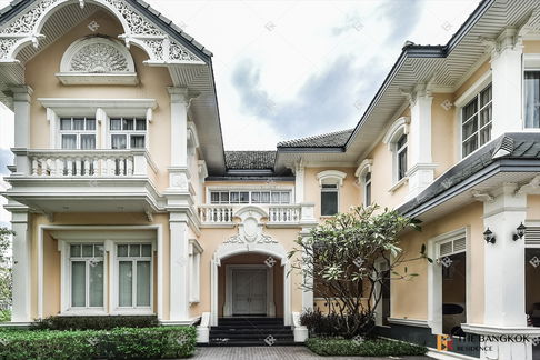 The Royal Residence Kaset-Nawamin, a superior environment with beautiful views.