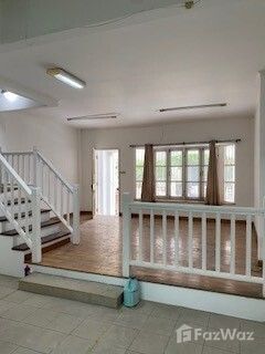 picture 3 Bedroom Townhouse for rent at Park Gallery 1627966 - 4/5