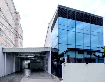 เช่าโรงงาน วิทยาลัยพณิชยการบางนา : ให้เช่าอาคาร 5 ชั้น พร้อมโกดังขนาดเล็ก ซอยกุศลศิลป์ ถนนสรรพาวุธ บางนา / จอดรถ 5-6 คัน / เหมาะเป็นสำนักงาน จดบริษัทได้