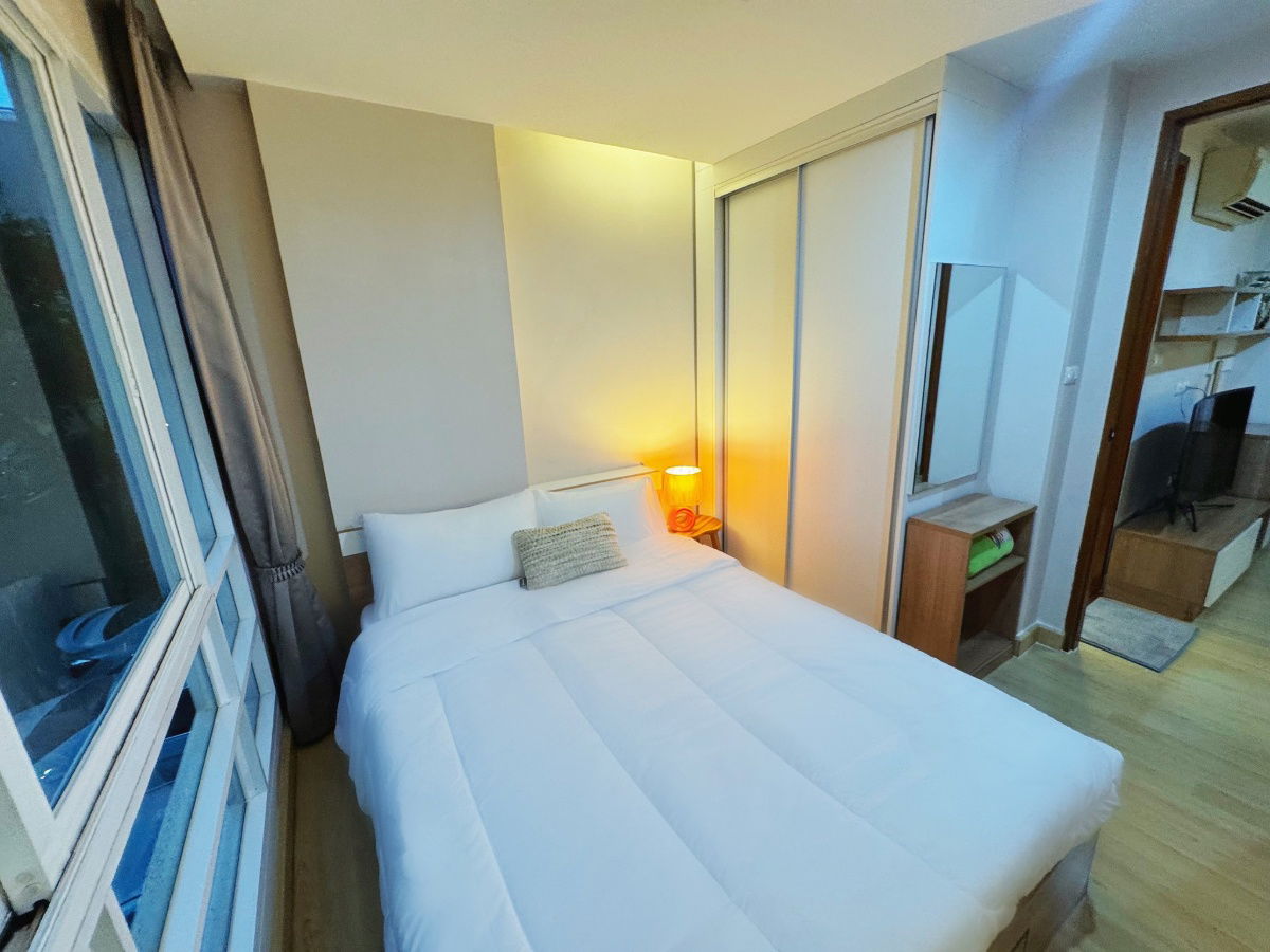 picture MRT Huai Khwang  500 m. Price  15,000 Baht Condo Emerald Residence Ratchada ( Rental ) - 12/25