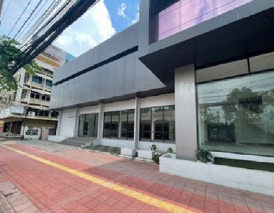 รูป ให้เช่าโชว์รูม รถยนต์ พร้อมศูนย์บริการ ถนนเพชรเกษม / พื้นที่ใช้สอย 2000 ตารางเมตร  - รูปที่ 2/16