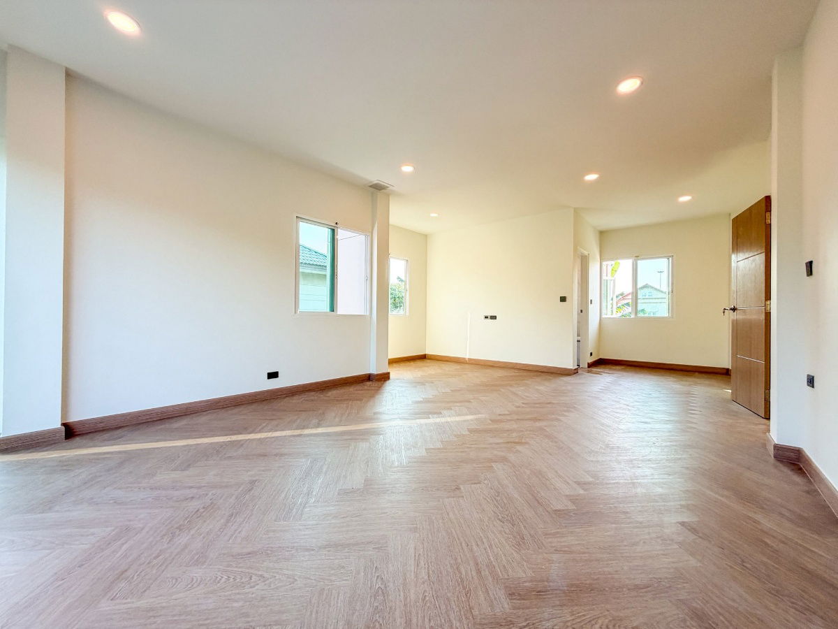 รูป ขายบ้านเดี่ยว 2 ชั้น  บางกอก บลูเลอวาร์ด ราชพฤกษ์-พระราม5-2  ติดถนนราชพฤกษ์ ไม่ต้องเข้าซอย 💕หน้าบ้านไม่ชนใคร ✅รีโนเวทใหม่ทั้งหลัง - รูปที่ 17/27