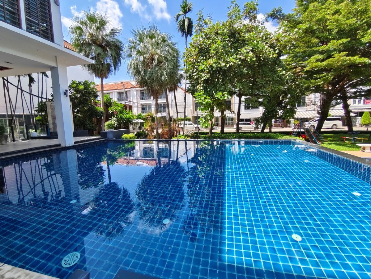 รูป ทาวน์โฮม บ้านกลางเมือง S-SENSE ศรีนครินทร์ ใกล้ซีคอน และ BTS สายสีเหลือง ถูกสุดในโครงการ (รีโนเวทใหม่) - รูปที่ 12/14