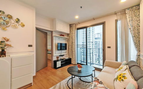 Ceil. 1bed 49sqm. Line id: @pfagent