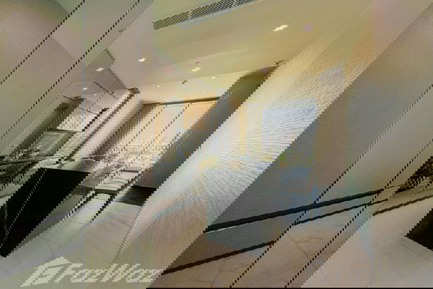 picture . 1970066 - 3/34