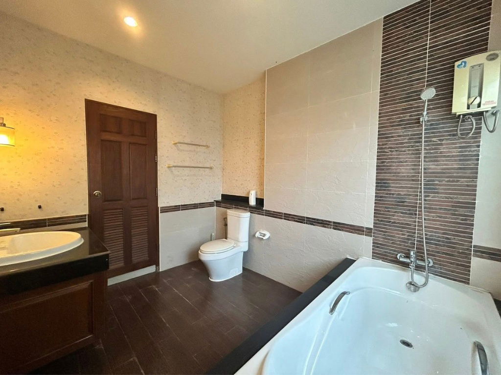 รูป ขาย เดอะลากูนน่าโฮม สันทราย 6ห้องนอน 7ห้องน้ำ ที่ดิน 3 งาน. (ID:717HS) - รูปที่ 32/36