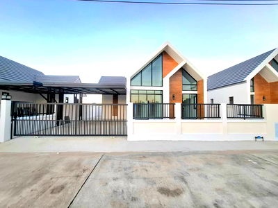 บ้านเดี่ยว เชียงใหม่ : ขายบ้านเดี่ยวชั้นเดียวสไตร์นอร์ดิก  3 ห้องนอน  2 ห้องน้ำ  1 ห้องครัว  2 ที่จอดรถ