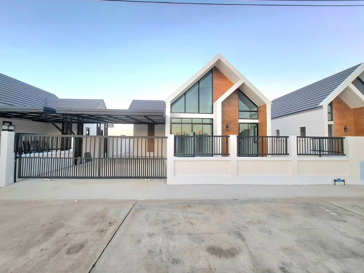 รูป ขายบ้านเดี่ยวชั้นเดียวสไตร์นอร์ดิก 3 ห้องนอน 2 ห้องน้ำ 1 ห้องครัว 2 ที่จอดรถ - รูปที่ 1/13