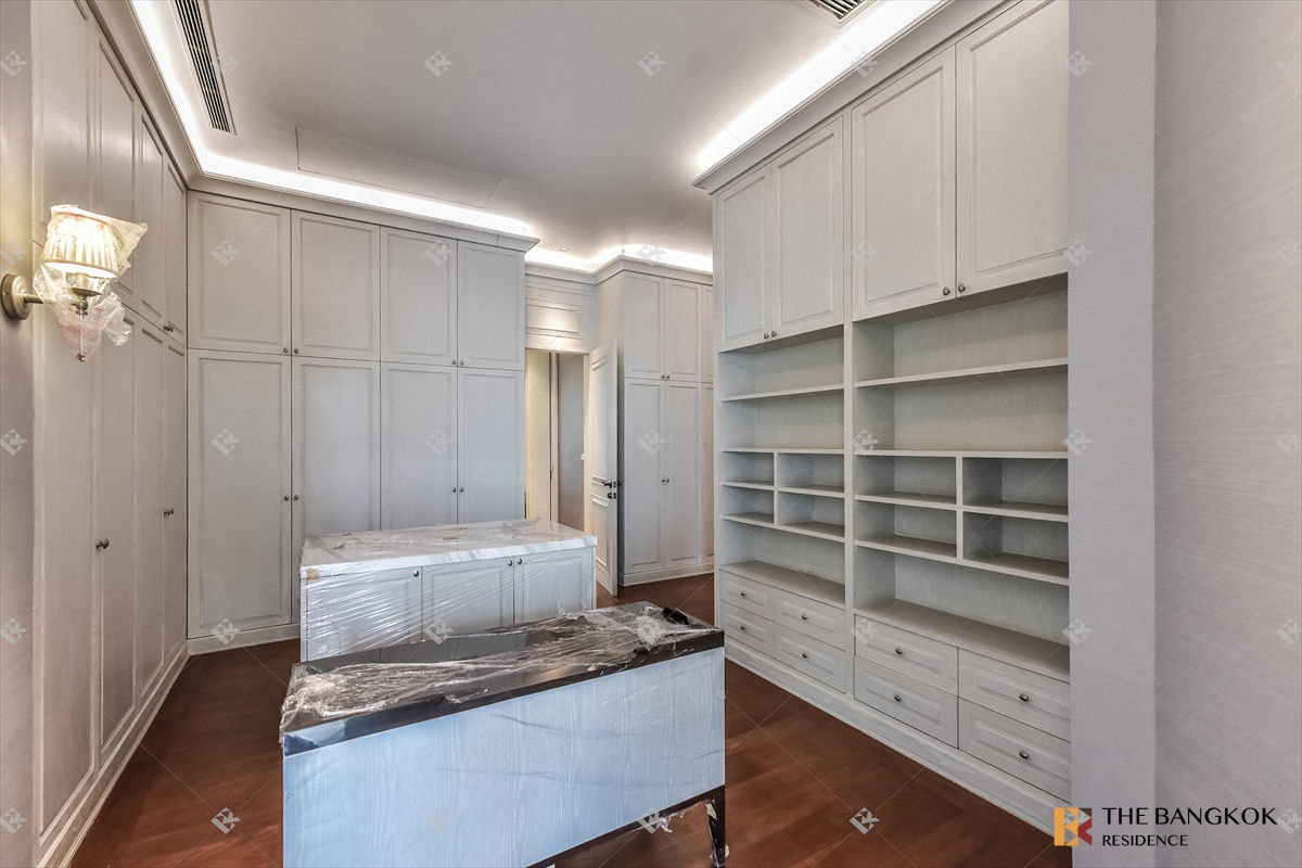 picture The Royal Residence Kaset-Nawamin combines the prosperity of the potential location. - 34/42