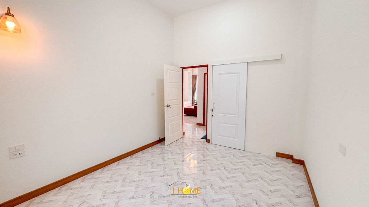 รูป ขายบ้านเดี่ยวชั้นเดียว 3 ห้องนอน 3 ห้องน้ำ 1 ห้องครัว 2 ที่จอดรถ - รูปที่ 24/36