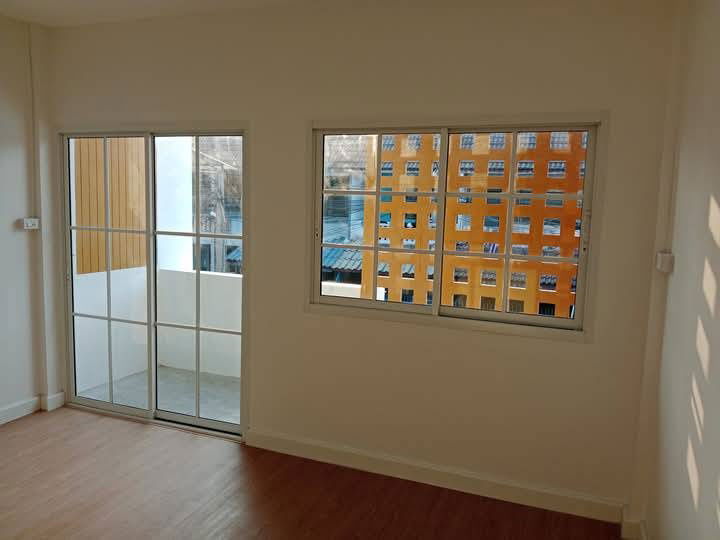 รูป ขายบ้าน 2 ชั้น รีโนเวทใหม่ทั้งหลัง ใจกลางเมือง ถนนเสือป่า ซอย 4 ต.หน้าเมือง ราชบุรี ใกล้โรบินสัน ตลาดศรีเมือง - รูปที่ 9/14