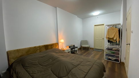 1-Bedroom, 46 sqm, fully furnished condo with pool view for rent.