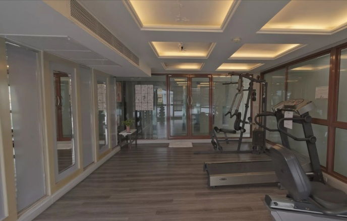 picture ✨ For Sale: The Crest Ruamrudee Condo ✨    💰Only 6,100,000 THB - 2/3