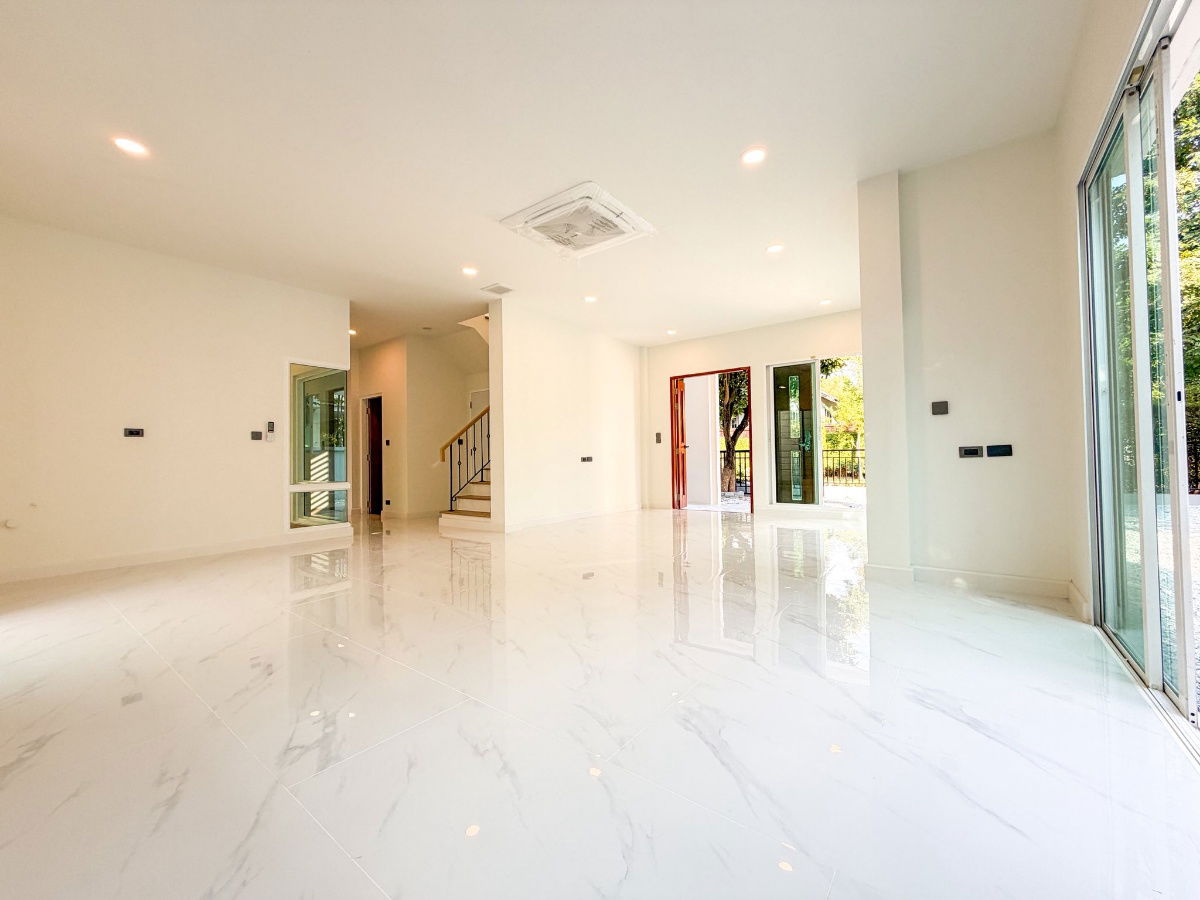 รูป ขายบ้านเดี่ยว 2 ชั้น  บางกอก บลูเลอวาร์ด ราชพฤกษ์-พระราม5-2  ติดถนนราชพฤกษ์ ไม่ต้องเข้าซอย 💕หน้าบ้านไม่ชนใคร ✅รีโนเวทใหม่ทั้งหลัง - รูปที่ 5/27