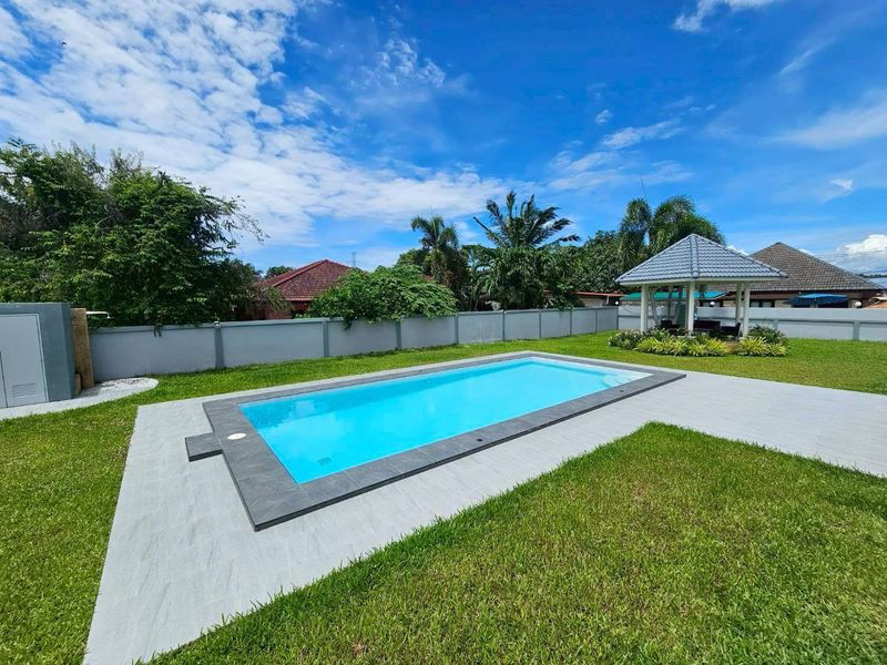 picture Luxury pool villa for sale in Bang Saray area, fully furnished, move in Ready - 4/17