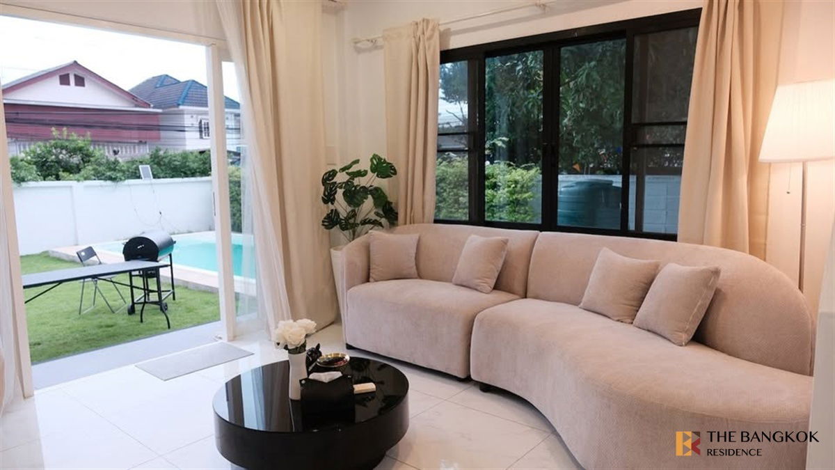 รูป House Area Sukhumvit 🏡 บ้านโมเดิร์น Pet Friendly พร้อมสระว่ายน้ำและสวนส่วนตัว 🌿 สุขุมวิทตอนปลาย! - รูปที่ 4/10