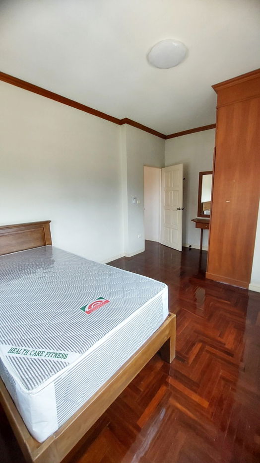 รูป ให้เช่าบ้านเดี่ยวสองชั้น  4 ห้องนอน 3 ห้องน้ำ 2  ห้องครัว  2  ที่จอดรถ - รูปที่ 19/26