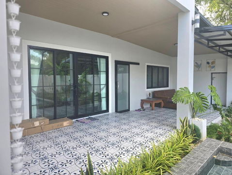 Pool villa house for Rent/sale !!! 5 bed 3 bath , price mb. doisaket chiangmai