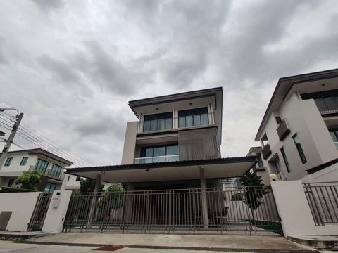 ขายบ้าน ที่ เอคิว อาร์เบอร์ สวนหลวง ร. 9-พัฒนาการ