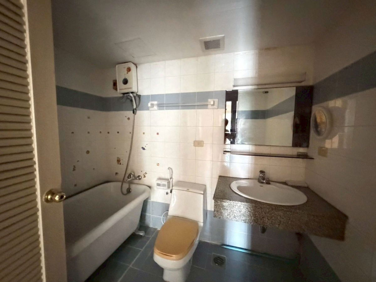 picture LTH13727 – Condo for Sale | Royal Castle | 160 sqm | 3 Beds 3 Baths + Maid Room | Near BTS Phrom Phong | 15 MB  - 10/12