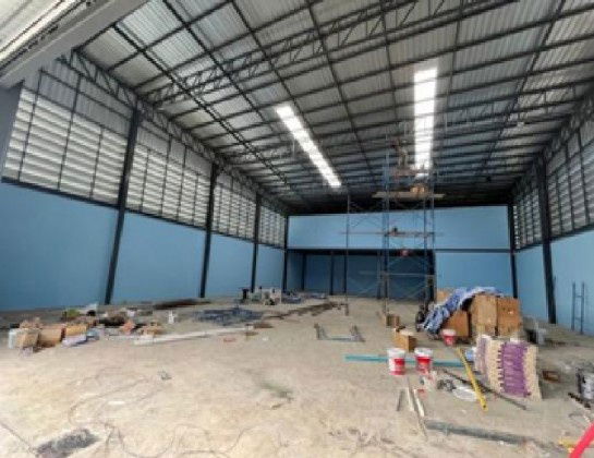 รูป ให้เช่าโกดัง พร้อมสำนักงาน พร้อมบ้านพักคนงาน / พื้นที่ใช้สอย 700 ตารางเมตร ซอยลาดกระบัง 14/1 - รูปที่ 5/5