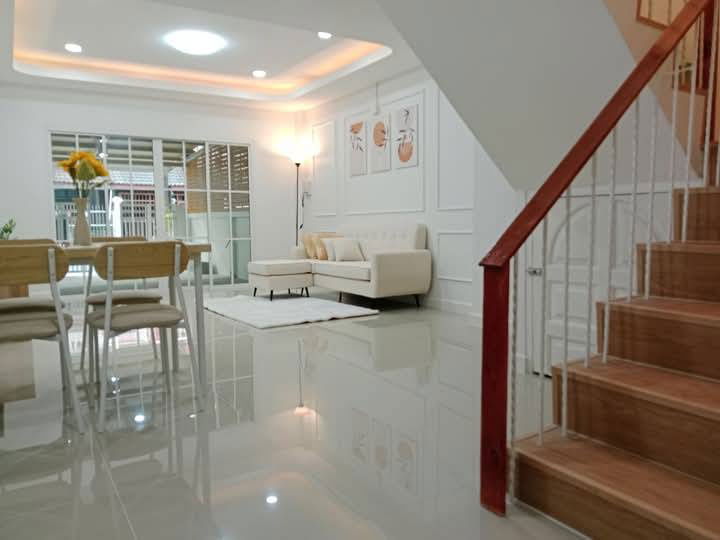 รูป ขายบ้าน 2 ชั้น รีโนเวทใหม่ทั้งหลัง ใจกลางเมือง ถนนเสือป่า ซอย 4 ต.หน้าเมือง ราชบุรี ใกล้โรบินสัน ตลาดศรีเมือง - รูปที่ 6/14