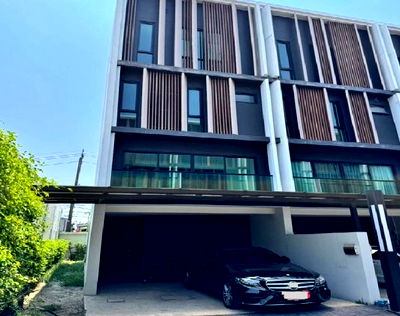 เช่าสำนักงาน ถนนประดิษฐ์มนูธรรม : ให้เช่าทาวน์โฮม 3.5 ชั้น หลังมุม / โครงการ บ้านออเทนส์ นาคนิวาส 48 ลาดพร้าว 71 จดบริษัทได้